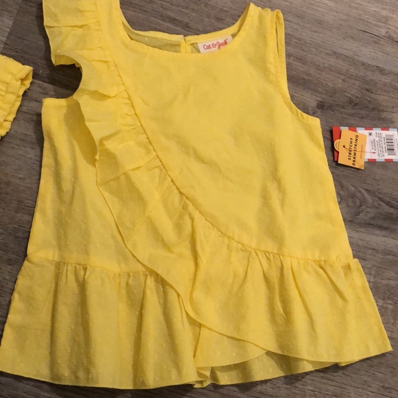 Yellow 2 piece ruffle top and shorts summer outfit NWT - Picture 2 of 6